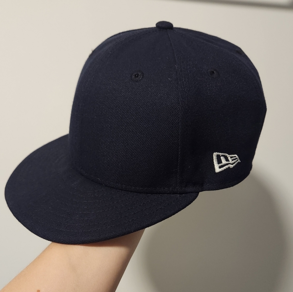 New Era 9Fifty Snapback OSFM Navy Blue Baseball Hat